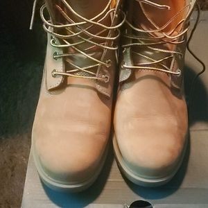Woman/females W/L Timberlands